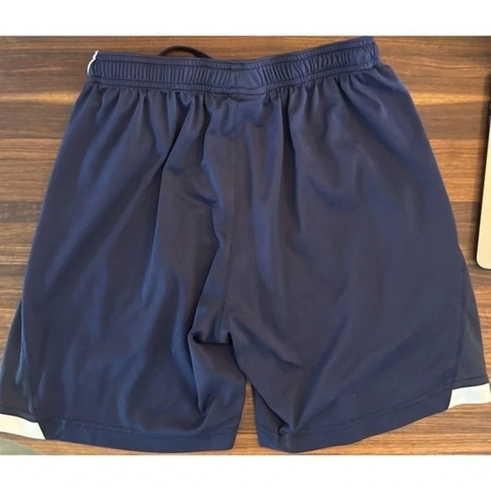 Under Armour Boys Youth XL Bundle of 2‎ Shorts
